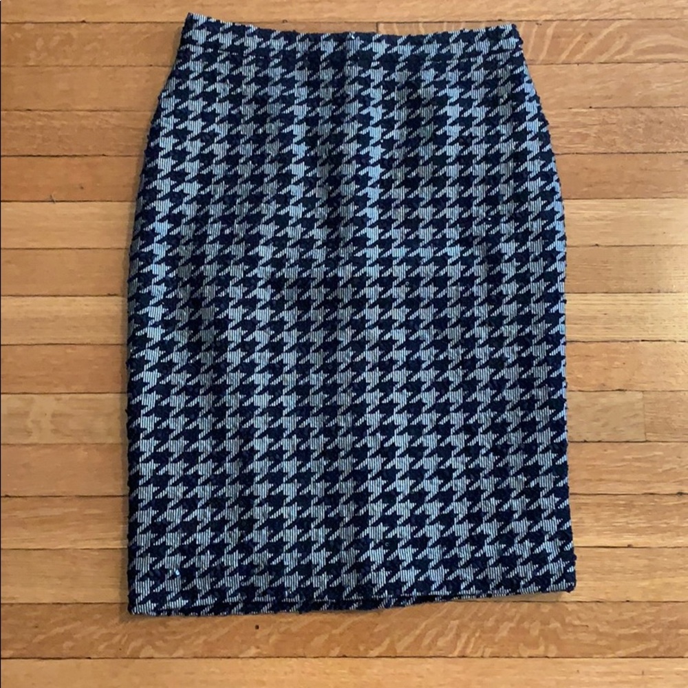 Ann Taylor navy and silver pencil skirt.